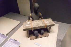 石抱きの刑